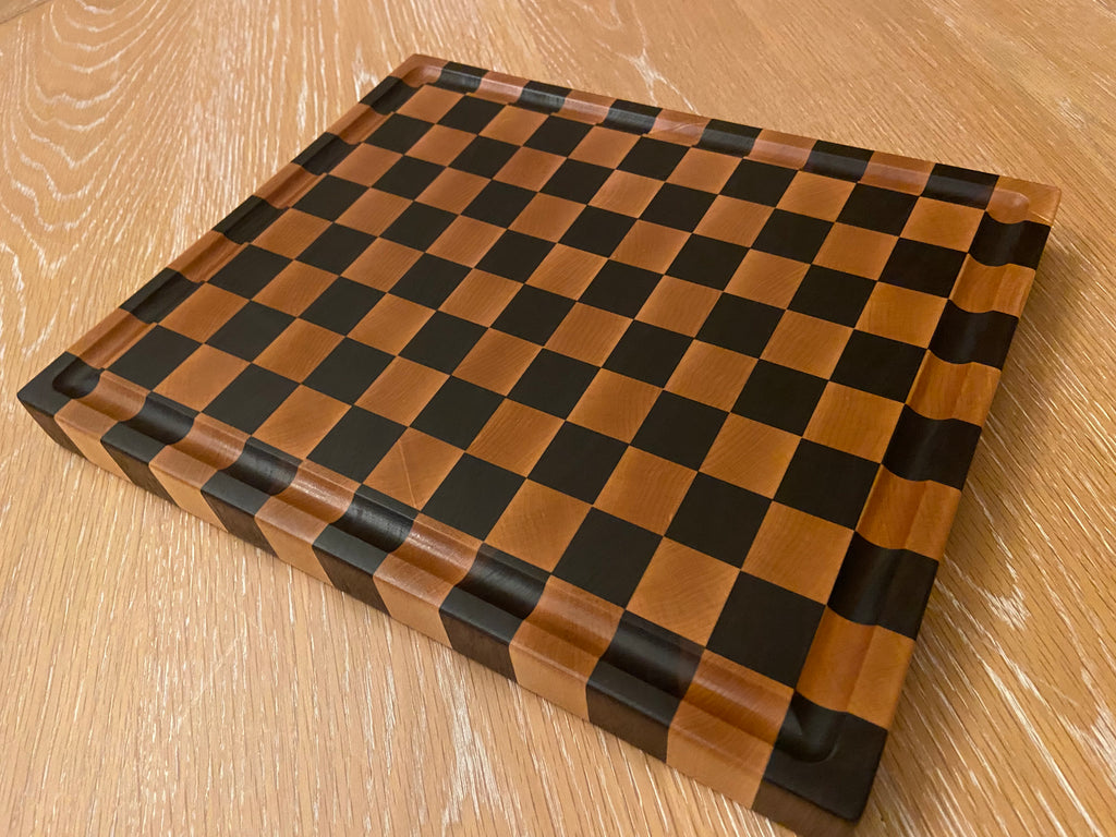 Check Me Out | Maple Walnut End Grain Board